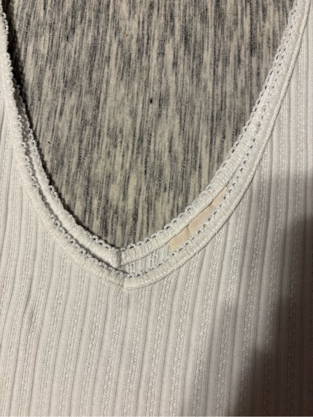 Universal Thread White Ribbed V-Neck Tank Top - Picture 2 of 2